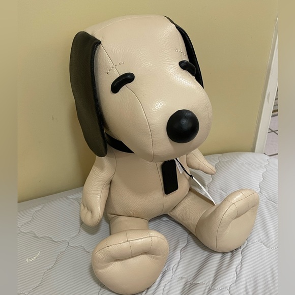 💜Coach X Peanuts Snoopy Collectible Signature Canvas Doll White - Picture 2 of 7